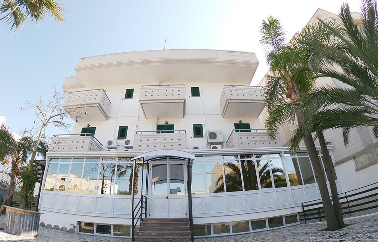 Porto Cesareo Hotel Exterior foto